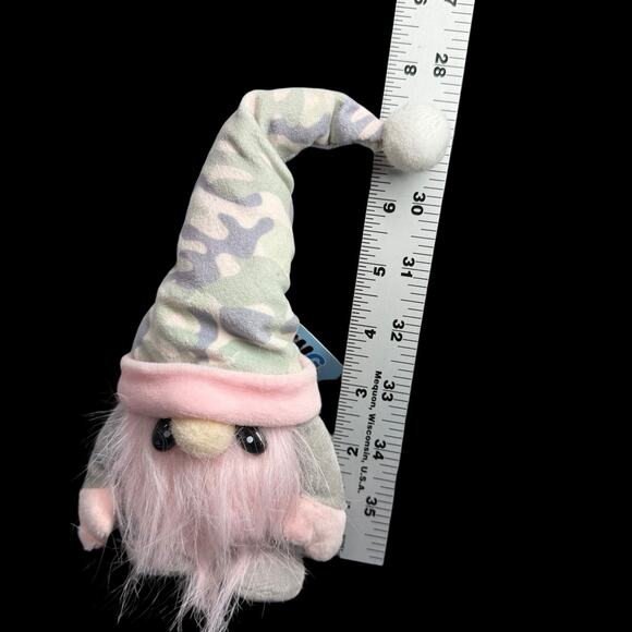 HUG Gnomies Harper Plush Gnome 7.5 in Camo Hat Pink Beard NWT Sand Bag - Picture 2 of 9